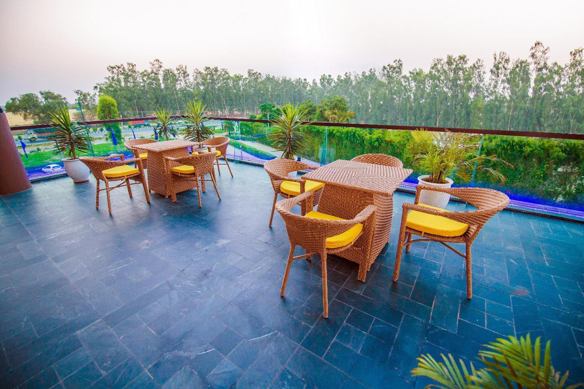 Best Western Country Woods Ambāla Exterior foto